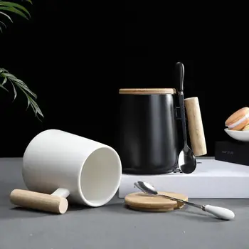 Кофейные чашки с крышками Кружка с деревянной ручкой в простом стиле Креативная керамическая чашка с крышкой и ложкой Кофе Молоко Кухня Питьевая посуда